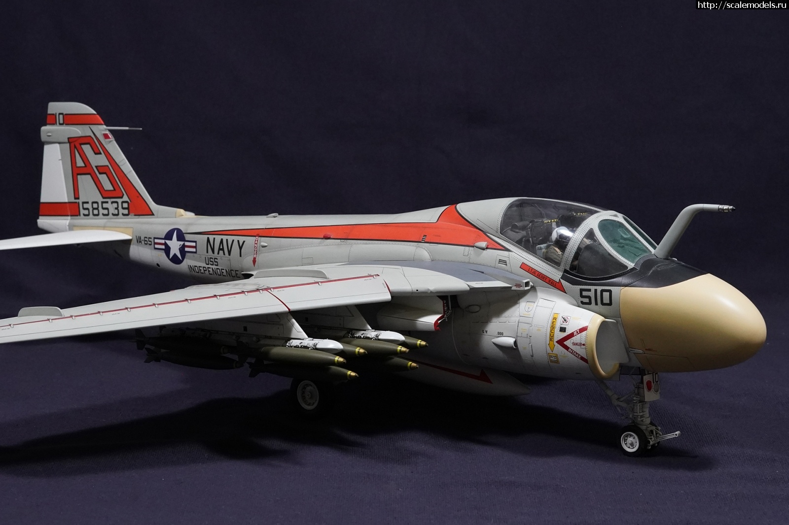 1733560743_DSC02233.JPG : #1857985/ A-6E Intruder 1/32 Trumpeter  