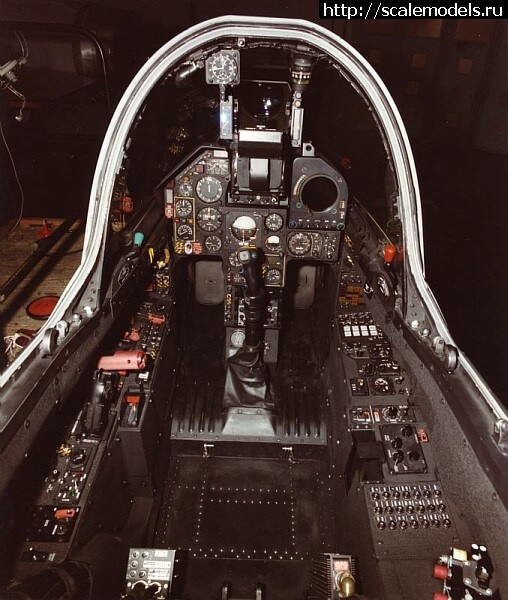 1734387863_MirageF1-cockpit.jpg : #1859319/    1/72  