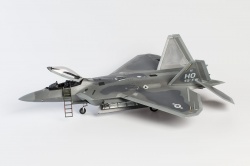 Fujimi 1/72 F-22 Raptor