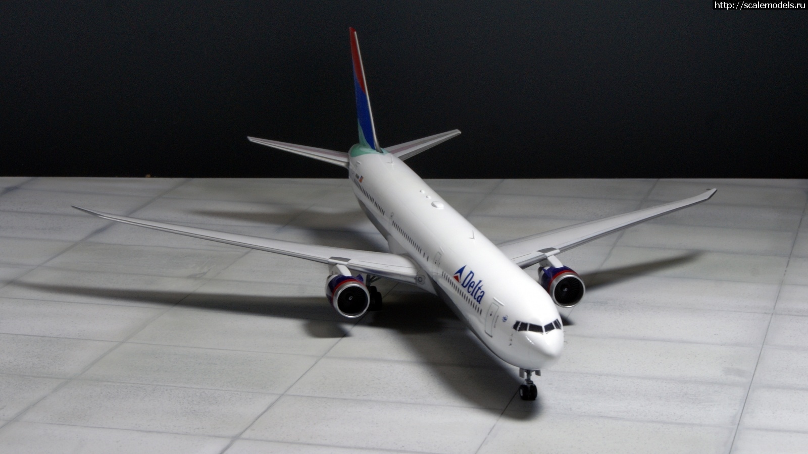 1739079937_1739028398_Boeing-767-400ER_015.jpg : Group Build:   -  1/144  