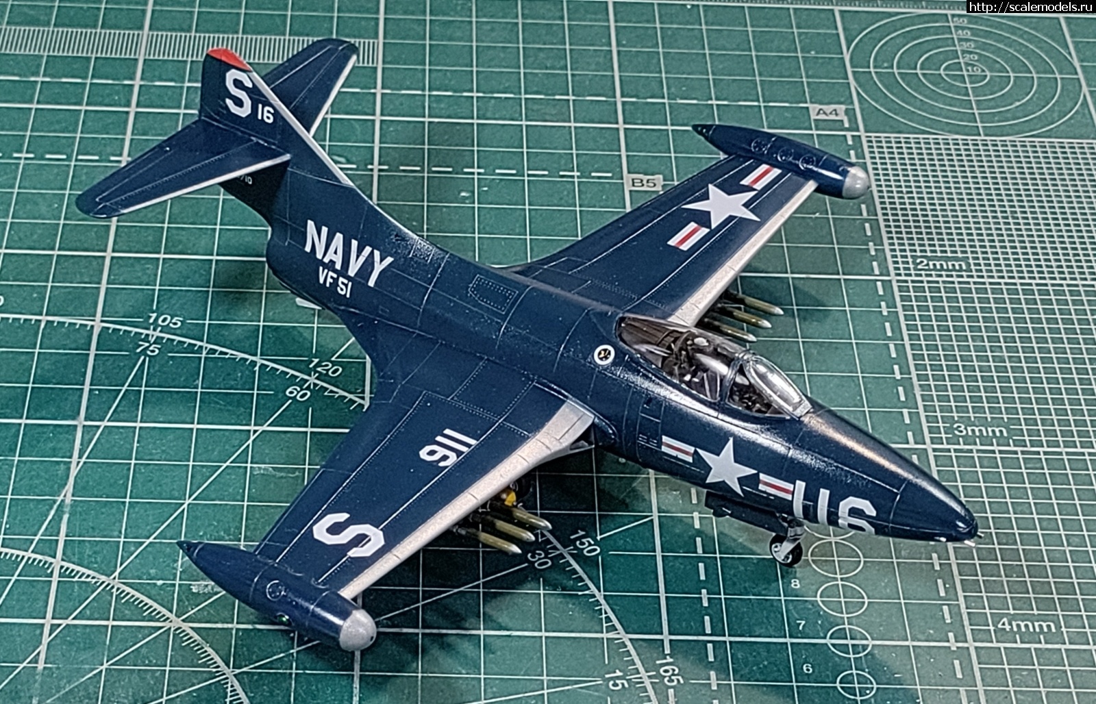 1739307110_IMG_20250211_234823__01.jpg : #1867455/ F9F-2 Phanter HobbyBoss 1/72 !  