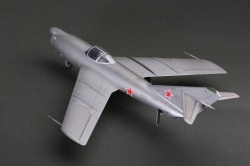 Modelsvit 1/72 -320 -    