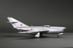 Modelsvit 1/72 -320 -    