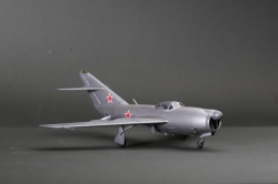 Modelsvit 1/72 -320 -    