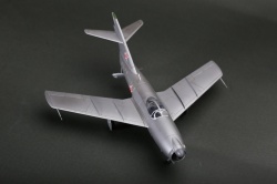 Modelsvit 1/72 -320 -    