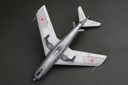 Modelsvit 1/72 -320 -    