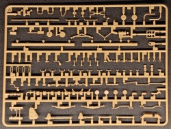  Rye Field 1/48 Russian naval 10-ton tractor & tow bar