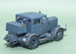 Tamiya 1/48 Hanomag SS-100 Gigant (Schweren Schleppen)