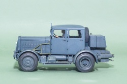 Tamiya 1/48 Hanomag SS-100 Gigant (Schweren Schleppen)