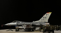 TAMIYA 1/48   F-16 Fighting Falcon