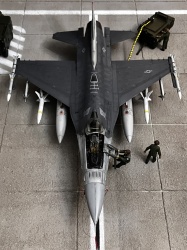 TAMIYA 1/48   F-16 Fighting Falcon