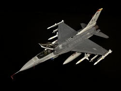 TAMIYA 1/48   F-16 Fighting Falcon