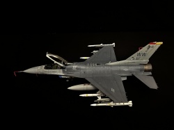 TAMIYA 1/48   F-16 Fighting Falcon