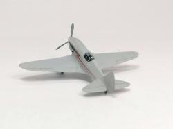 Dog Fighter Models 1/144 -200 1