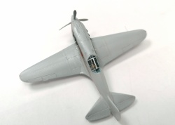 Dog Fighter Models 1/144 -200 1