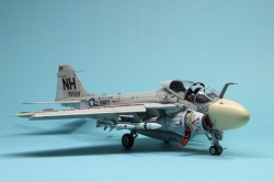 Trumpeter 1/72 A-6B Intruder