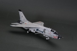 Academy 1/72 F-8E Crusader -  