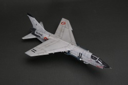 Academy 1/72 F-8E Crusader -  