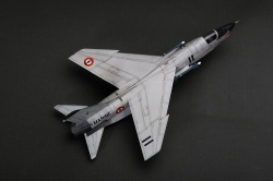 Academy 1/72 F-8E Crusader -  