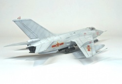 Trumpeter 1/72 Nanchang Q-5 -  