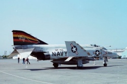 Zoukei-Mura 1/48 F-4S Phantom II -    ,    