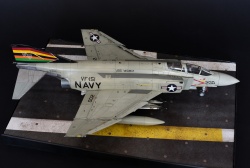 Zoukei-Mura 1/48 F-4S Phantom II -    ,    