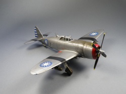 Tamiya 1/72 P-47D-23-RA Thunderbolt   