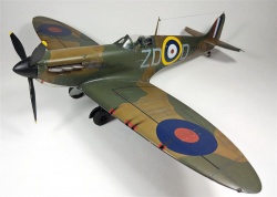 Kotare 1/32 Spitfire Mk.Ia -  !