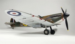 Kotare 1/32 Spitfire Mk.Ia -  !
