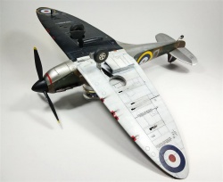 Kotare 1/32 Spitfire Mk.Ia -  !