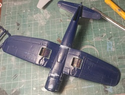Italery 1/72 F4U-7 Corsar -  