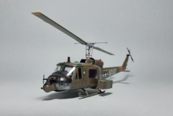 Italeri 1/72 Bell UH-1B Huey