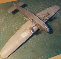 Monogram 1/72 Ford 4-AT Tri-Motor -    