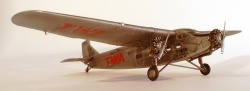 Monogram 1/72 Ford 4-AT Tri-Motor -    