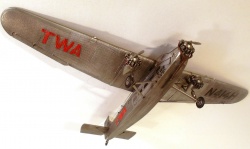Monogram 1/72 Ford 4-AT Tri-Motor -    