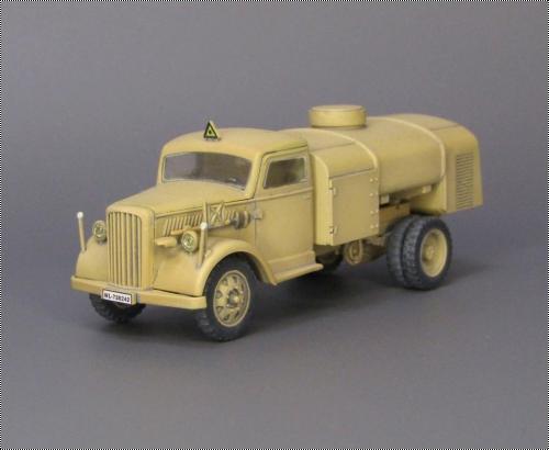 Academy 1/72  