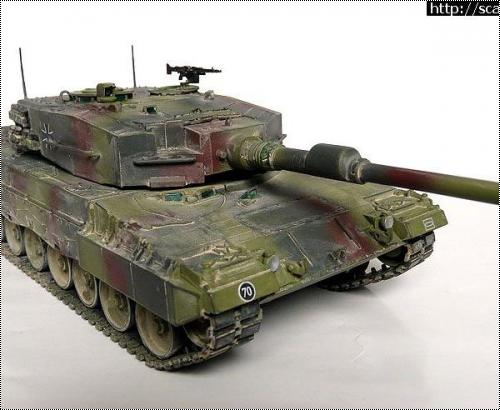 HobbyBoss 1/35 Leopard 24