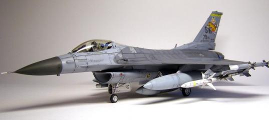 Tamiya 1/48 Lockheed F-16CJ Fighting Falcon