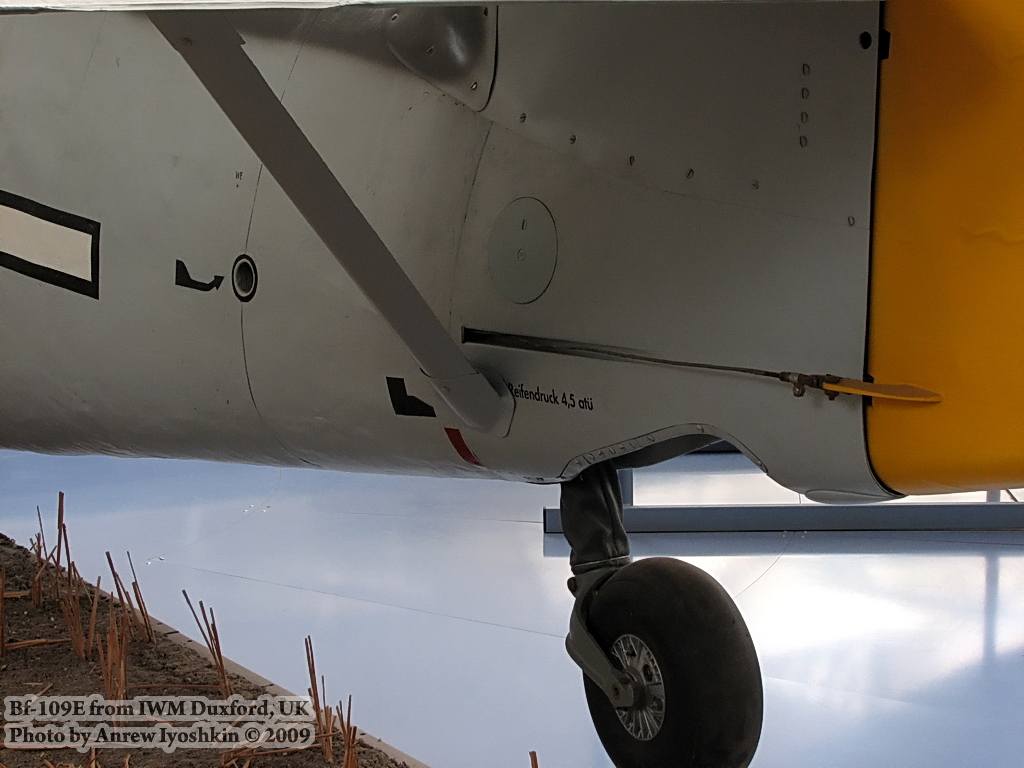 Bf-109E (Duxford, UK) : w_bf109e_duxford : 17912