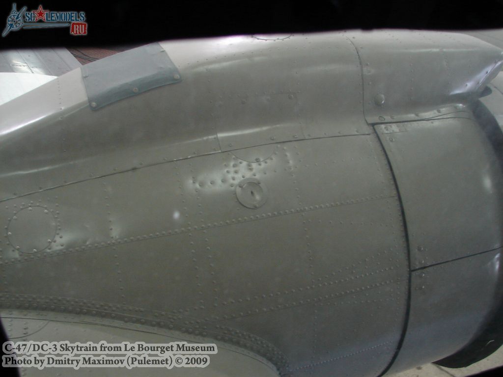 C-47/DC-3 Skytrain ( ) : w_c47sktrain_lebourget : 12572