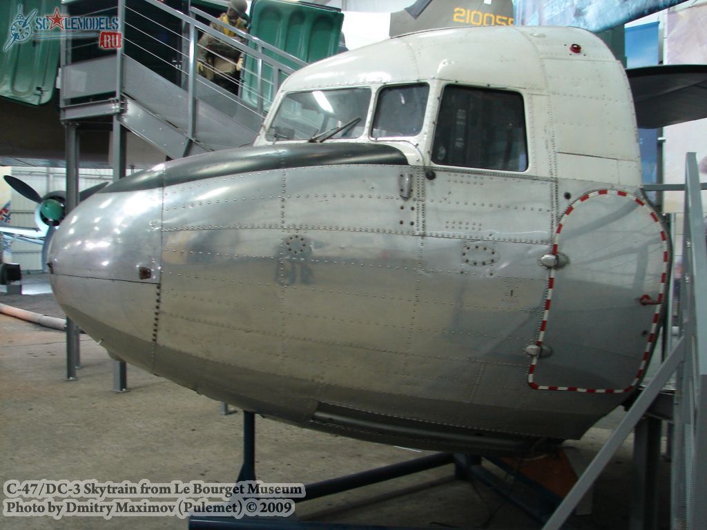 C-47/DC-3 Skytrain ( ) : w_c47sktrain_lebourget : 12593