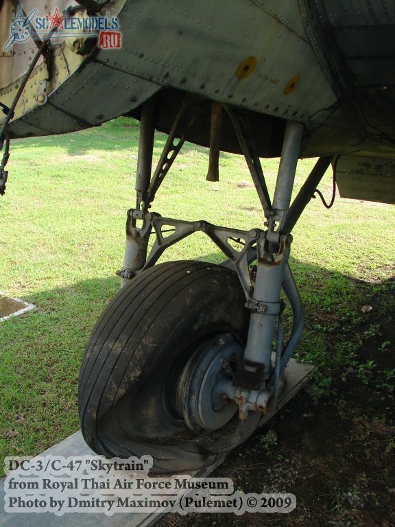 DC-3/C-47 Skytrain (Royal Thai Airforce Museum) : w_dc3_thai : 21627