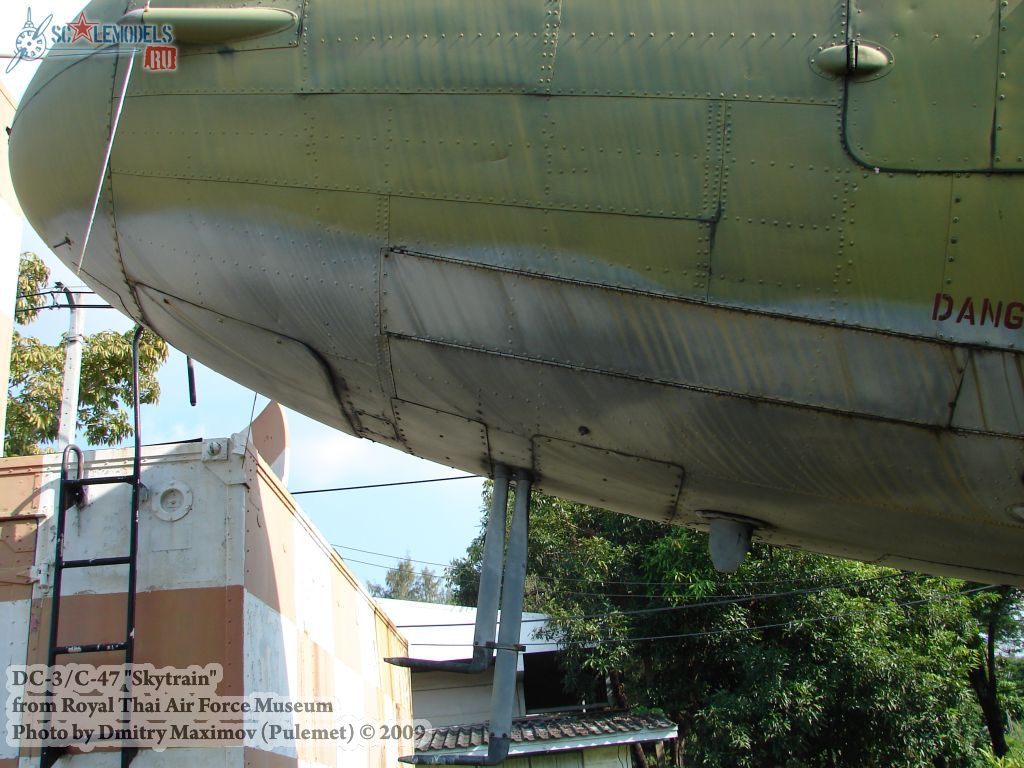 DC-3/C-47 Skytrain (Royal Thai Airforce Museum) : w_dc3_thai : 21657