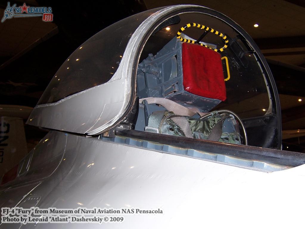 FJ-4 Fury (Museum of Naval Aviation NAS Pensacola) : w_fury_nas : 20397