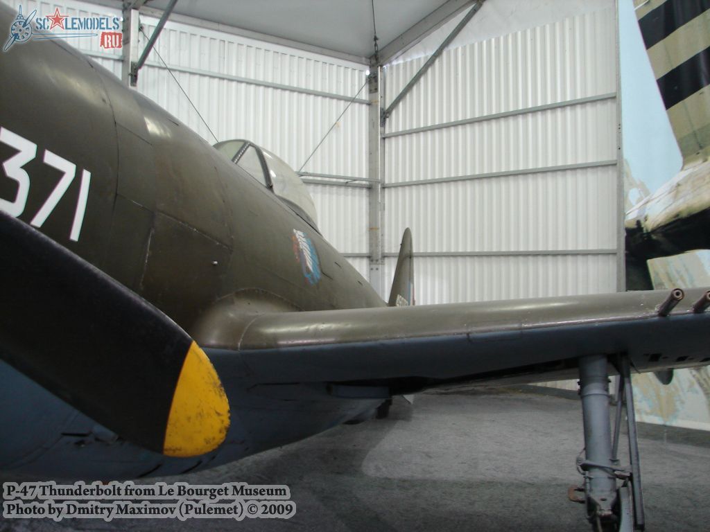 P-47 Thunderbolt (-) : w_p47_lebourget : 11818