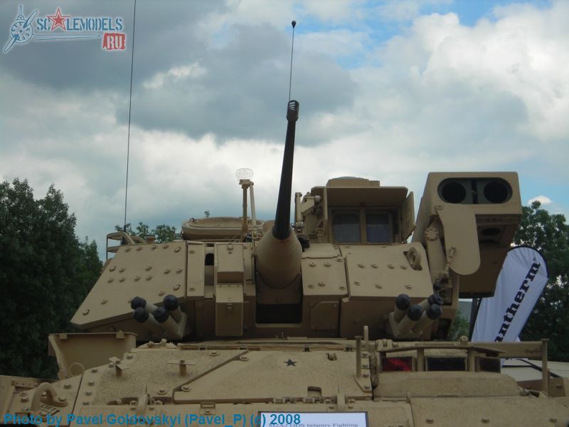 M2A2 Bradley IFV () : w_m2a2_bradley_paris : 10286