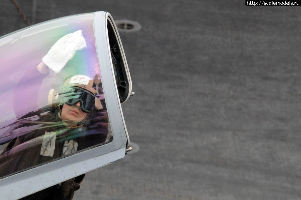 1324761935_090320-N-3659B-144.jpg : #614482/  /  -   