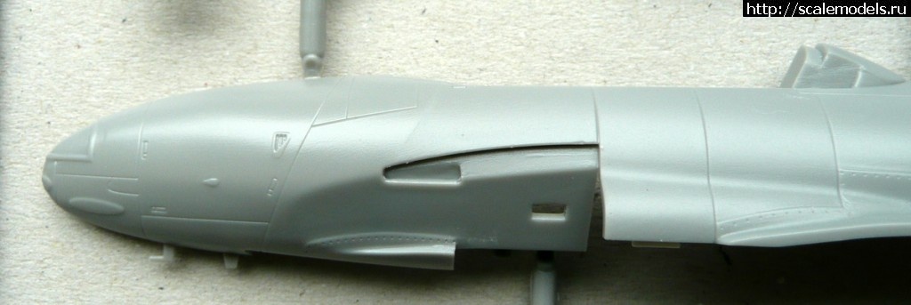 1329922937_P1020573.jpg : T-33 Shooting Star  1/72 Platz  in-box  