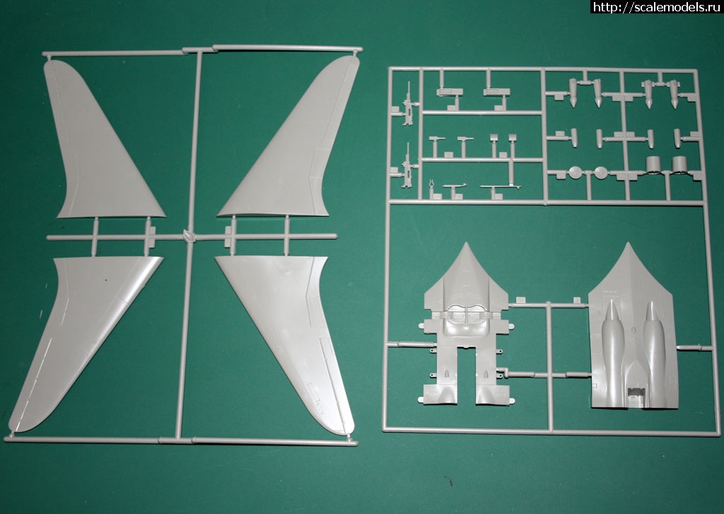 1329996482_002.jpg : Go.229 1/72 Revell - !  