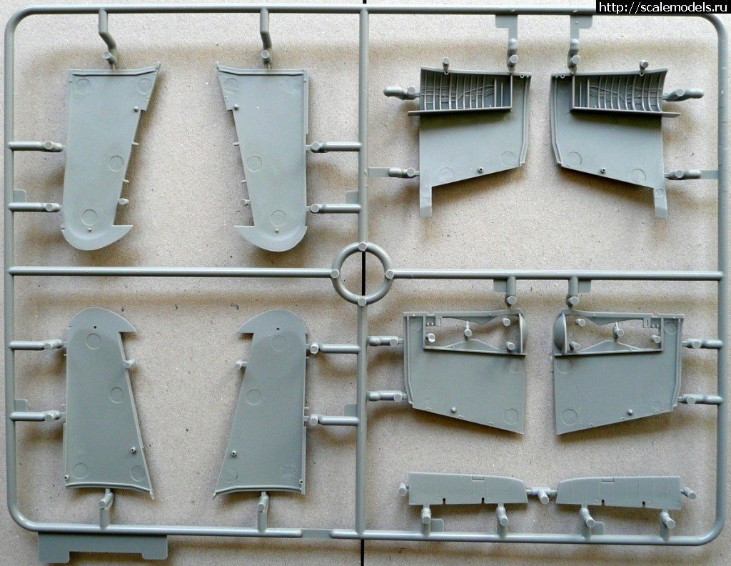 1334666568_P1030045.jpg : #674501/  Dragon: 1/72 SB2C-4 Helldiver(#3717) -   